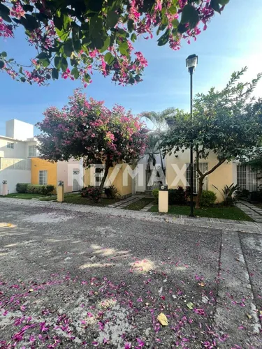Casa En Venta En Rancho Tezoyuca, Morelos