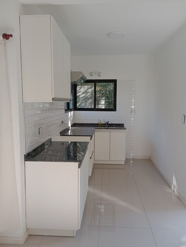 Casa A Estrenar-carpintería (zona Céntrica)