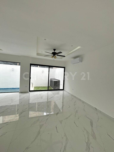 Nueva Casa En Venta Residencial Arbolada