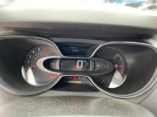 Renault Captur 2.0 Intens Automática