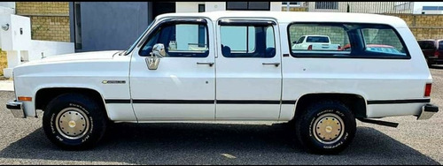 Imagen 2 de 15 de Chevrolet Suburban Sle Máximo Lujo
