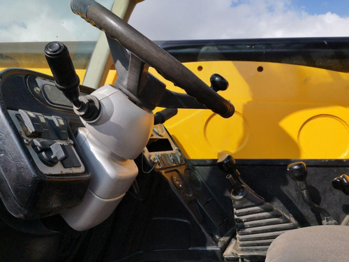 Imagen 10 de 13 de 22) Montacargas Telescopico Jcb 4x4 2003