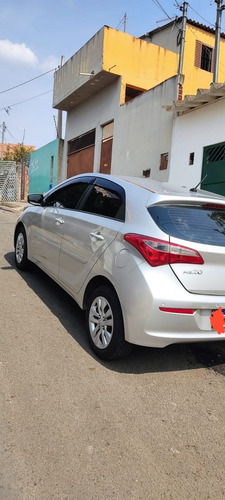 Imagem 2 de 10 de Hyundai Hb20 2016 1.0 Comfort Plus Flex 5p