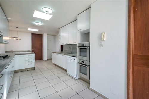 Departamento En Arriendo De 4 Dormitorios En Vitacura