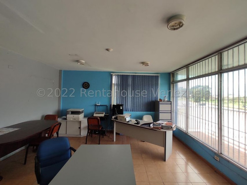 Imagen 8 de 11 de Oficina En Venta En Zona Industrial San Crispin Aragua 22-27101 Irrr