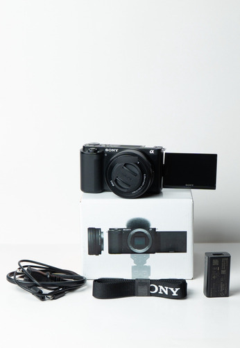 Sony Zv-e10 Cámara Con Lente De 16-50 Mm, 2 Pilas Np-fw50 Negro (Usado)