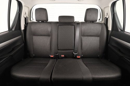 Imagen 15 de 15 de Toyota Hilux 2.8tdi 4x4 Sr 6mt