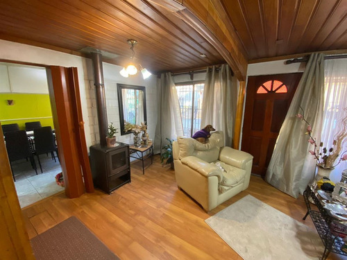 Casa En Venta De 4 Dorm. 2 Baños En Chiguayante
