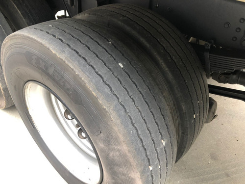 Imagem 12 de 15 de Volvo Vm 270