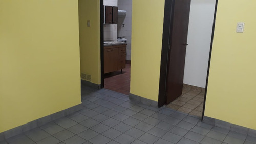Imagen 6 de 17 de Departamento Tipo Casa En Alquiler En Lanus Este