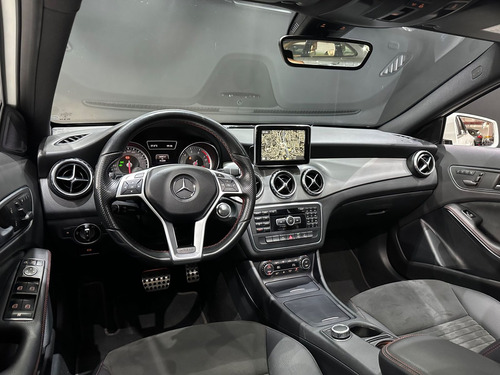 Mercedes-Benz Classe GLA 250 Sport 2.0 TB 16V 4x2 211cv Aut.