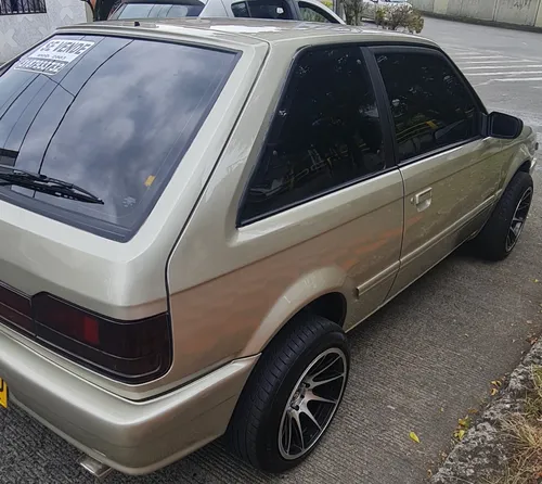 Mazda 323 Cupe