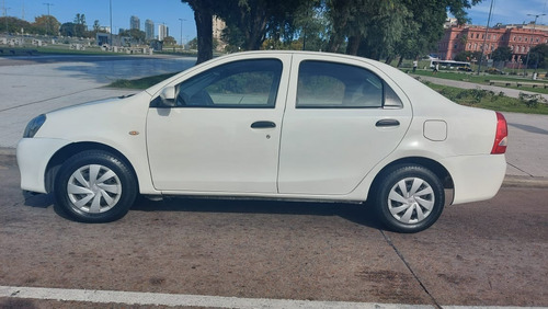 Toyota Etios Xs 2017
