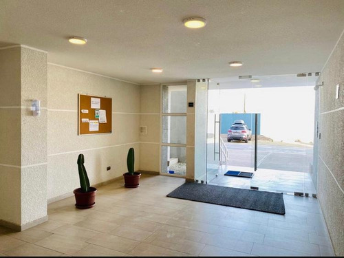 Departamento En Arriendo De 3d Y 2b En Av Waldo Alcalde