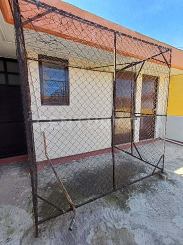 En Planta Baja, A Un Costado De Bodega Aurrera Centenario
