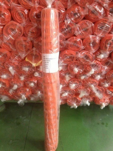 Imagen 3 de 8 de Malla Plastica De Seguridad 1mt. X 50 Mts. - 100*26- 60 Gr.
