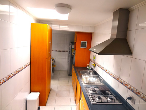 Casa De 3d 2b De 122 Mt2 Emplazada En 303 Mts De Terreno
