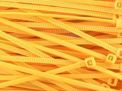 6 Inch 18lb Miniatura Cable Tie 100 Amarillo