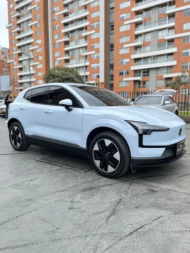 Volvo EX30 EXTENDED RANGE PLUS