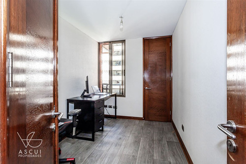 Amplio Departamento En Venta De 3 Dorm. En Las Condes