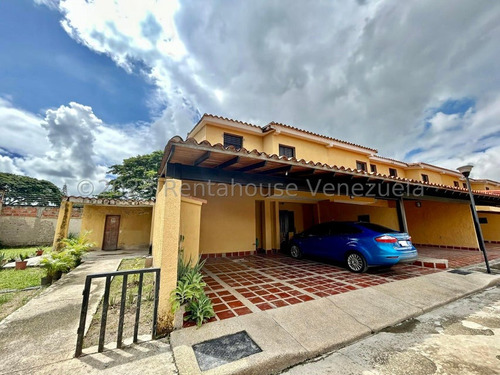 Rentahouse Vende Townhouse En La Cumaca San Diego El Espacio Ideal Para Su Familia Idmp