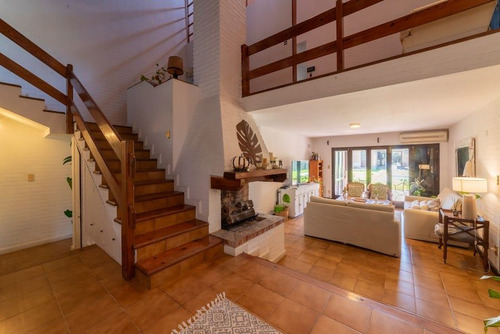 Casa En Venta En Guadalupe