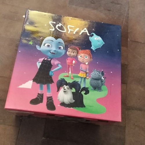 Sorpresitas Cajas Cuadrada De Madera Vampirina  10 Unidades