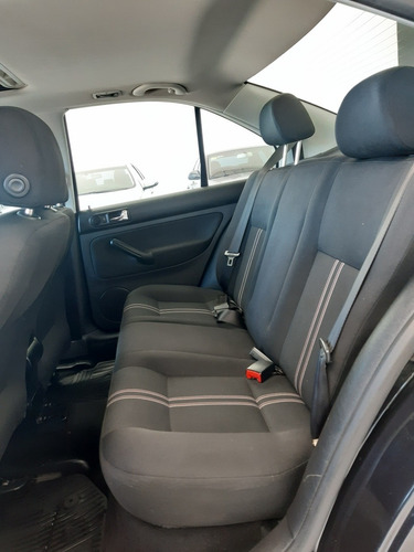Volkswagen Bora 2.0 Trendline 115cv 2013 Pointcars