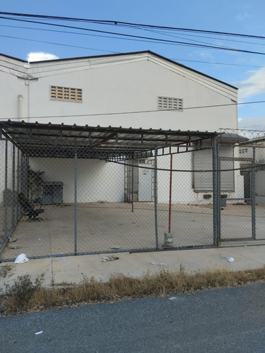 Alquiler De Nave 500 M2, Km 17 Autopista Duarte
