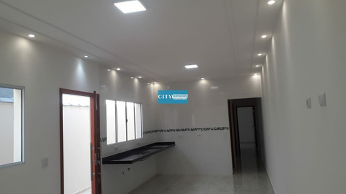 Imagem 4 de 15 de Sobrado Á Venda, Com Piscina, 3 Dormitórios Com Suíte. - Sp1523