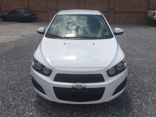 Imagen 5 de 8 de Chevrolet Sonic 1.6 Lt Mt 2016