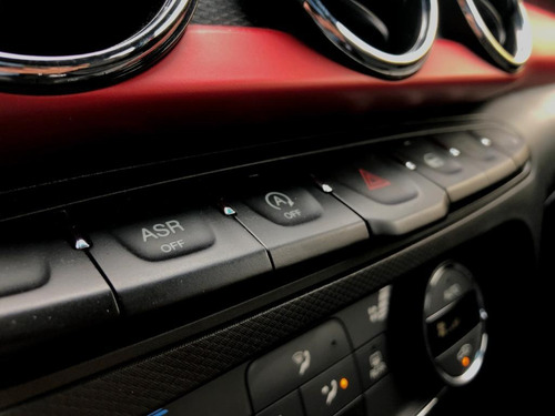 Fiat Argo Hgt 1.8 Flex Manual Vermelha - 2018