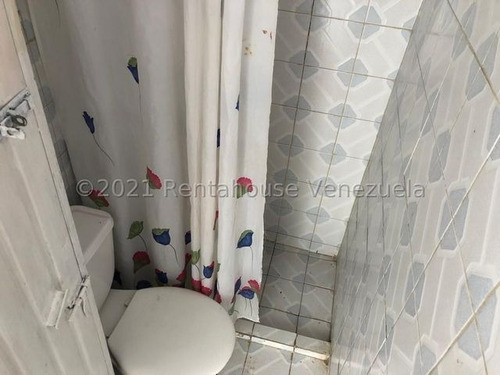 Imagen 7 de 18 de Casa Comercial Centro Barquisimeto, Todos Los Servicios, Excelente Ubicación, Para Uso Comercial O Residencia. Inf. 0424-5620928 Flex 22-11804 Z25