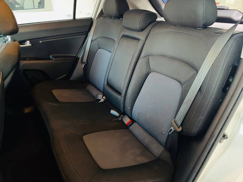Kia Sportage 2.0 Lx 4x2 16v Flex 4p Automático