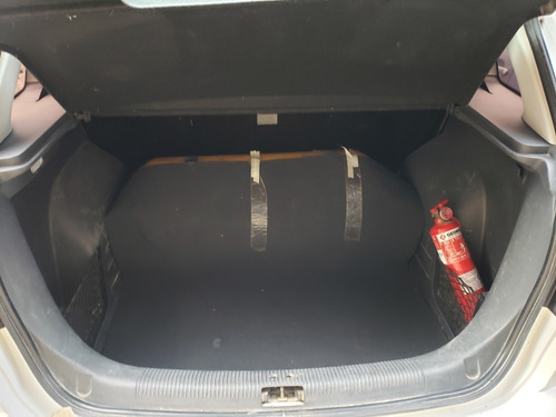 Imagen 9 de 10 de Volkswagen Suran 1.6 Comfortline 101cv