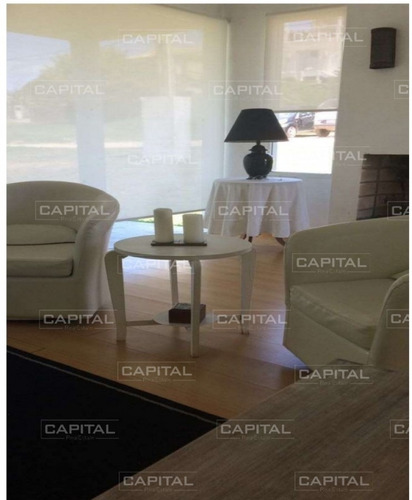 Muy Buena Casa En Venta En Punta Piedras, Manantiales.- Ref: 25371