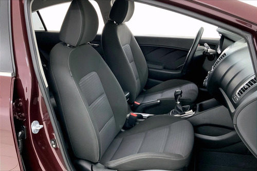 Imagen 7 de 25 de Kia Forte 4 Pts Ex, Tm6, A/ac, Bl, Camara Reversa 7, F Nie
