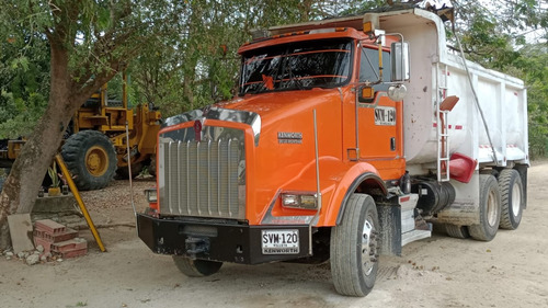 Kenworth T800 Volqueta Doble Troque, Modelo 2011 