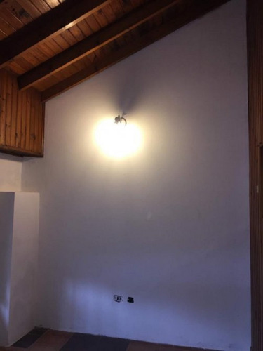 Casa En Alquiler En Muy Buena Ubicacion!! Maximo Paz 860