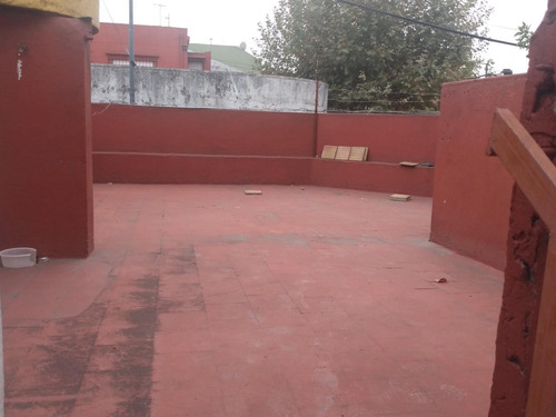 Casa 3 Amb En Alquiler Pompeya