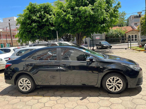 Imagen 10 de 11 de Toyota Corolla 2017 1.8 Xli Cvt 140cv