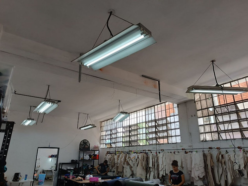 Alquiler De Local Industrial 110 Mts Los Cortijos