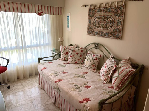 Imagen 6 de 14 de Apartamento En Venta De 3 Dormitorios En Playa Mansa (ref: Lij-5703)