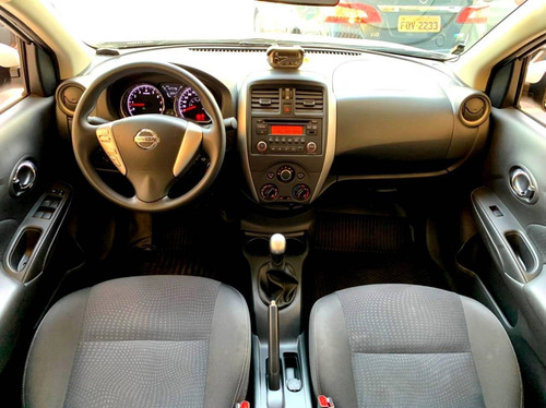Imagem 4 de 10 de Nissan Versa 1.6 16v Flexstart Sv 4p Manual