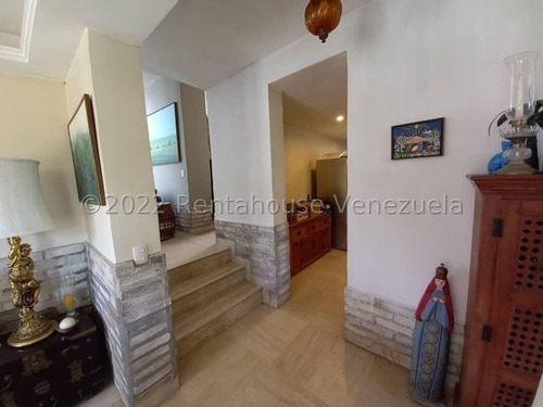 Imagen 17 de 28 de Casa En Venta En El Hatillo 22-19081 Angela Sánchez 04141417214