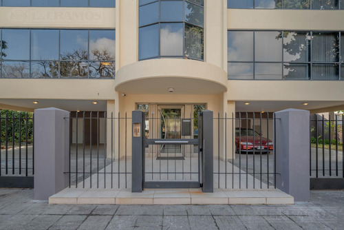 Alquiler De Oficina De 260 M2 En San Isidro