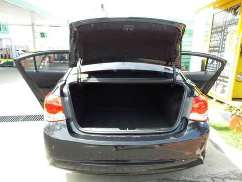 Chevrolet Cruze Ls 1.8 Mt