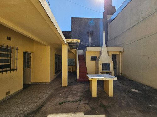 Casa En Venta 3 Ambientes Con Patio Y Terraza