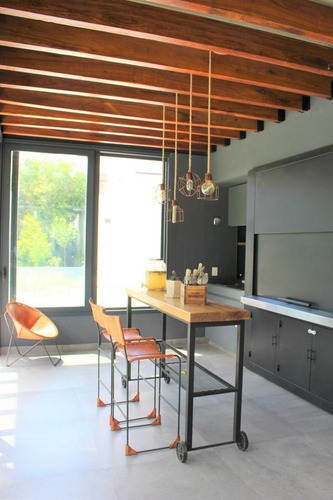 Casa En Venta Martinez Libertador Al Rio Calle Muñiz 1300