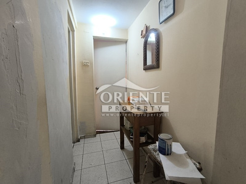 Metro Las Rejas, 4 Dormitorios 1 Baño